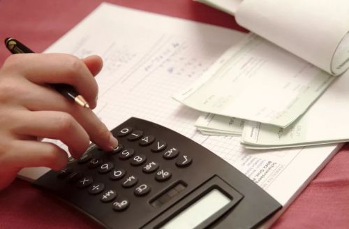 11省市上调最低工资标准 这将如何影响你的钱袋子?